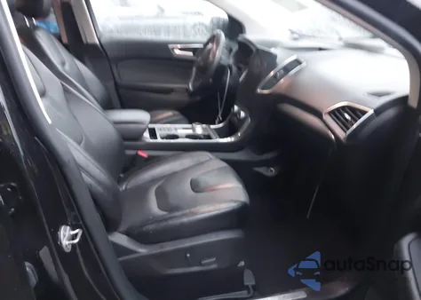 2022 Ford Edge Titanium z USA, uszkodzony, nr VIN 2FMPK4K92NBB06513